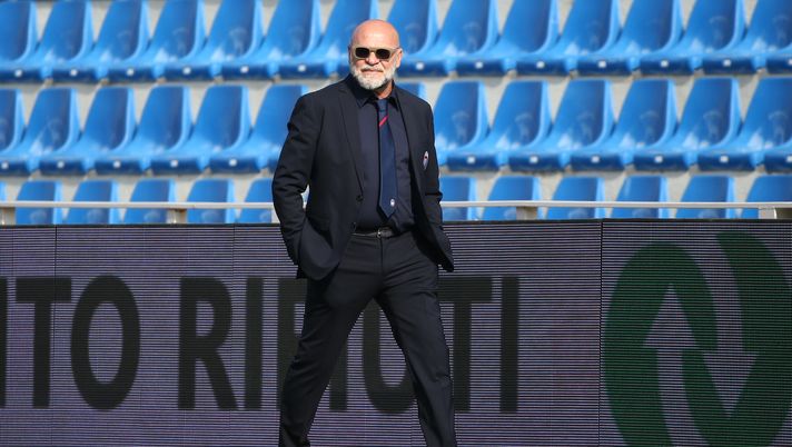 CROTONE, ITALY - MARCH 07: Head coach of Crotone Serse Cosmi is seen prior to the Serie A match between FC Crotone  and Torino FC at Stadio Comunale Ezio Scida on March 07, 2021 in Crotone, Italy. (Photo by Maurizio Lagana/Getty Images) 