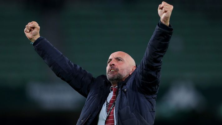 SEVILLE, SPAIN - NOVEMBER 07: Ramon Rodriguez Verdejo, Sporting Director of Sevilla FC celebrates following the La Liga Santander match between Real Betis and Sevilla FC at Estadio Benito Villamarin on November 07, 2021 in Seville, Spain. (Photo by Fran Santiago/Getty Images) Nessuna mancanza di rispetto, Monchi: “Al derby ho esultato perché il Betis è forte” - immagine 1