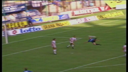 VIDEO STORICI / La sforbiciata di Klinsmann fa tremare Zeman: il gesto tecnico è da incorniciare