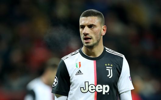Merih Demiral con la maglia della Juve Merih Demiral con la maglia della Juve