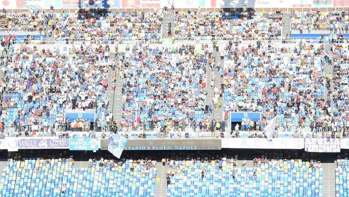 Napoli-Cagliari, biglietti disponibili dalle ore 12: aumenta il prezzo delle curve