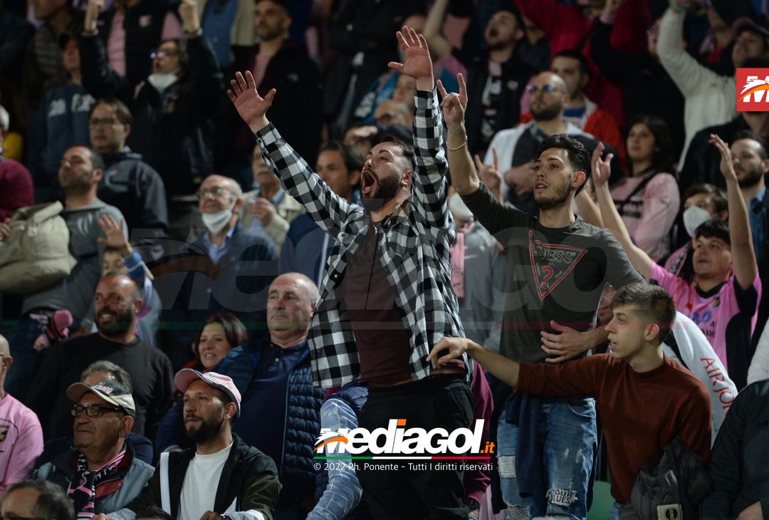 Fotogallery, i tifosi allo stadio per Palermo-Triestina 1-1 - immagine 9