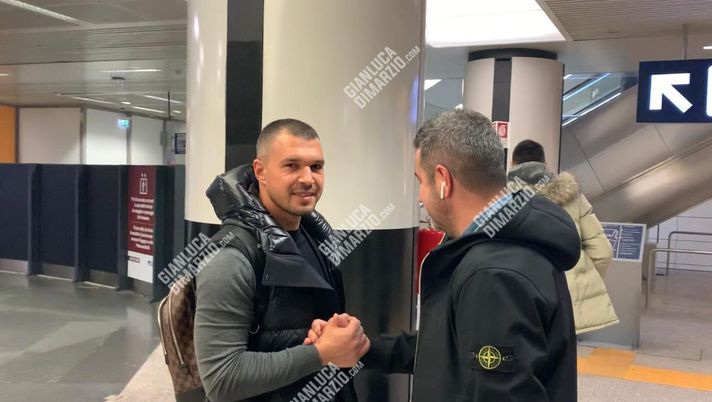 Bojinov atterra in Italia, ma non è chiaro ancora con chi giocherà: Pescara o Catania? 