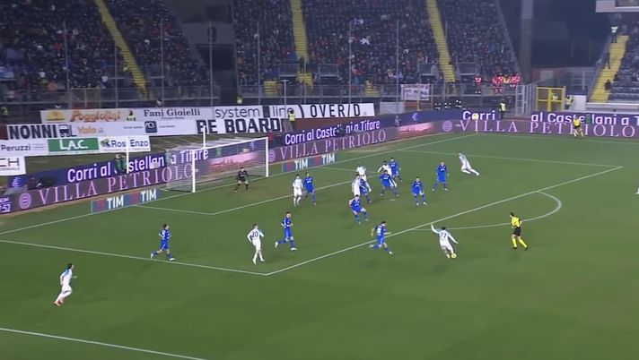 VIDEO Kvara vince il calciatore del mese: il Napoli lo celebra con le sue giocate! - immagine 1