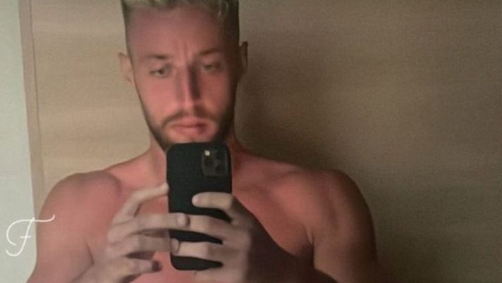 Tutto nudo sui social, colpa dell’hacker: disavventura social per Davide Frattesi Tutto nudo sui social, colpa dell’hacker: disavventura social per Davide Frattesi - immagine 1