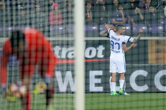 FLORENCE, ITALY - APRIL 22: Mauro Icardi of FC Internazionale celebrates after scoring a goal during the Serie A match between ACF Fiorentina v FC Internazionale at Stadio Artemio Franchi on April 22, 2017 in Florence, Italy. (Photo by Gabriele Maltinti/Getty Images) FLORENCE, ITALY - APRIL 22: Mauro Icardi of FC Internazionale celebrates after scoring a goal during the Serie A match between ACF Fiorentina v FC Internazionale at Stadio Artemio Franchi on April 22, 2017 in Florence, Italy. (Photo by Gabriele Maltinti/Getty Images)