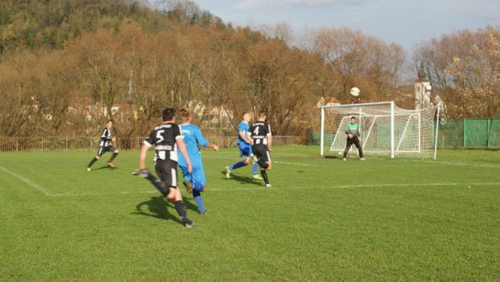 In Bosnia il Partizan sta al confine: le panchine del suo stadio si trovano in Croazia… - immagine 1