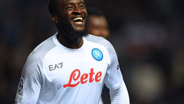 Napoli's French midfielder Tanguy Ndombele (C) celebrates scoring the team's third goal during the UEFA Champions League Group A football match between Scotland's Rangers and Italy's Napoli at Ibrox stadium in Glasgow, on September 14, 2022. (Photo by ANDY BUCHANAN / AFP) (Photo by ANDY BUCHANAN/AFP via Getty Images) Napoli, prove di formazione con una novità a centrocampo: cosa filtra su Politano - immagine 1