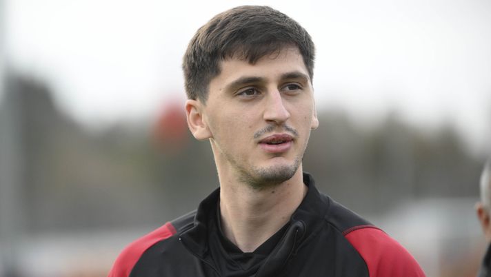 Idea Cagliari per Kumbulla: i sardi a colloquio con la Roma anche per Shomurodov - immagine 1