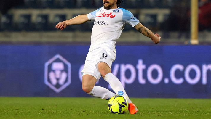 EMPOLI, ITALY - FEBRUARY 25: Mário Rui Silva Duarte of SSC Napoli in action during the Serie A match between Empoli FC and SSC Napoli at Stadio Carlo Castellani on February 25, 2023 in Empoli, Italy. (Photo by Gabriele Maltinti/Getty Images) La Gazzetta distrugge Mario Rui: voto horror. Sorpresa per il migliore: “Un muro invalicabile” - immagine 1
