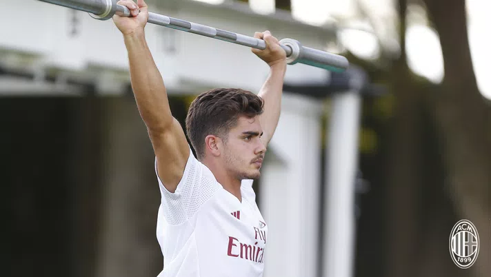 André Silva Milan allenamento Milanello