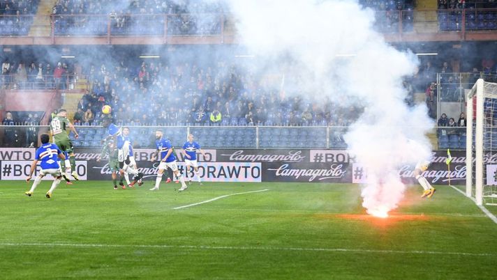 GENOA, ITALY - FEBRUARY 03: Arkadiusz Milik of Napoli scores the first goal during the Serie A match between UC Sampdoria and SSC Napoli at Stadio Luigi Ferraris on February 3, 2020 in Genoa, Italy.  (Photo by SSC NAPOLI/SSC NAPOLI via Getty Images) 