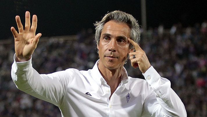 FLORENCE, ITALY - SEPTEMBER 25: Paulo Sousa manager of AFC Fiorentina gestures during the Serie A match between ACF Fiorentina and AC Milan at Stadio Artemio Franchi on September 25, 2016 in Florence, Italy. (Photo by Gabriele Maltinti/Getty Images) Fiorentina, le novità di formazione: Borja ancora titolare. Babacar o Ilicic, Sousa ha scelto - immagine 1