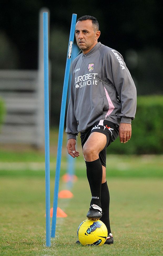 PALERMO, ITALY - NOVEMBER 29: Onofrio Barone Assistant Coach of Palermo in action during a Palermo training session at Tenente Carmelo Onorato Sports Center on November 29, 2011 in Palermo, Italy. (Photo by Tullio M. Puglia/Getty Images) PALERMO, ITALY - NOVEMBER 29: Onofrio Barone Assistant Coach of Palermo in action during a Palermo training session at Tenente Carmelo Onorato Sports Center on November 29, 2011 in Palermo, Italy. (Photo by Tullio M. Puglia/Getty Images)