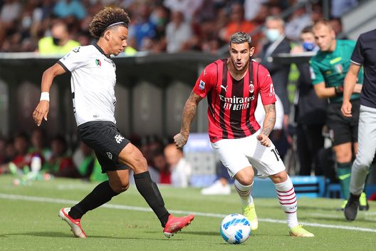 Spezia-Milan, Theo Hernandez in azione. Pioli in conferenza: “La continuità farà la differenza, la formazione…”- immagine 2