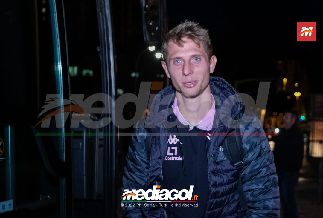 FOTO Perugia-Palermo, i rosanero in partenza dallo stadio “Renzo Barbera” (Gallery) - immagine 15