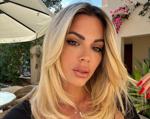 Fonte: Instagram Ludovica Pagani, look sexy per la DJ Night: le forme sono da urlo- immagine 2