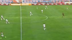 VIDEO/ Segna dalla sua area: il gol è del… portiere!