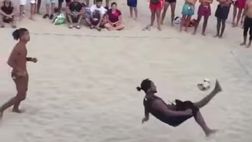 VIDEO / Le sensazionali giocate di Ronaldinho nel footvolley