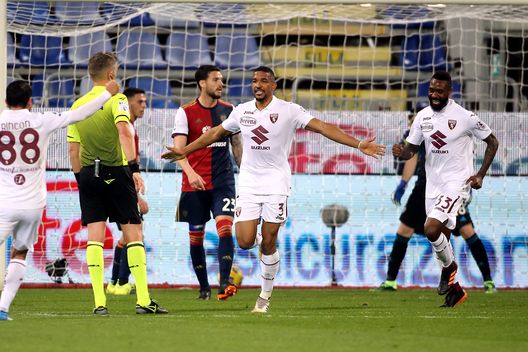 CAGLIARI, ITALY - FEBRUARY 19: Bremer of Torino celebrates his goal of 0-1 during the Serie A match between Cagliari Calcio and Torino FC at Sardegna Arena on February 19, 2021 in Cagliari, Italy. (Photo by Enrico Locci/Getty Images) 