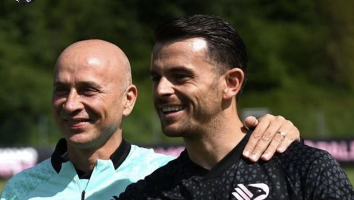 FOTO Palermo, Brunori saluta Corini: “Grazie per aver sempre creduto in noi” FOTO Palermo, Brunori saluta Corini: “Grazie per aver sempre creduto in noi” - immagine 1