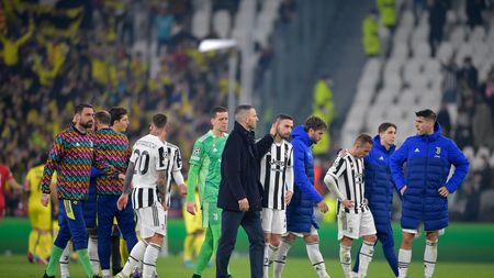 TURIN, ITALY - MARCH 16: Juventus' players disappointed after the UEFA Champions League Round Of Sixteen Leg Two match between Juventus and Villarreal CF at Juventus Stadium on March 16, 2022 in Turin, Italy. (Photo by Daniele Badolato - Juventus FC/Juventus FC via Getty Images) TURIN, ITALY - MARCH 16: Juventus' players disappointed after the UEFA Champions League Round Of Sixteen Leg Two match between Juventus and Villarreal CF at Juventus Stadium on March 16, 2022 in Turin, Italy. (Photo by Daniele Badolato - Juventus FC/Juventus FC via Getty Images)