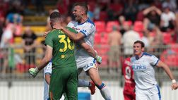 Rigore di Colombo al 101′ e Monza KO: Lecce salvo. Bologna-Napoli finisce 2-2