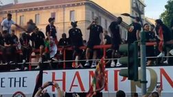 Milan, Ibrahimovic ai tifosi: “Mandate un messaggio a Calhanoglu” | VIDEO