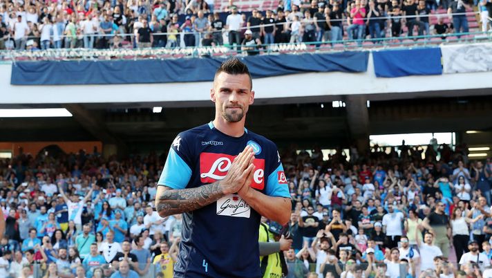 NAPLES, ITALY - MAY 20: Christian Maggio of SSC Napoli thanks his supporters before the serie A match between SSC Napoli and FC Crotone at Stadio San Paolo on May 20, 2018 in Naples, Italy. (Photo by Francesco Pecoraro/Getty Images) NAPLES, ITALY - MAY 20: Christian Maggio of SSC Napoli thanks his supporters before the serie A match between SSC Napoli and FC Crotone at Stadio San Paolo on May 20, 2018 in Naples, Italy. (Photo by Francesco Pecoraro/Getty Images)
