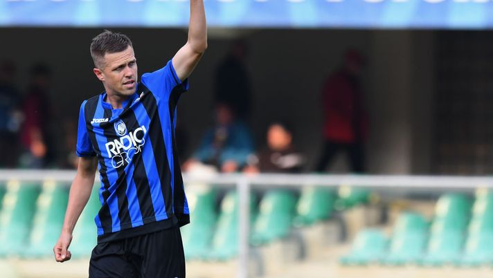 VERONA, ITALY - OCTOBER 21: Josip Ilicic of Atalanta BC celebrates after scoring his team third goal during the Serie A match between Chievo Verona and Atalanta BC at Stadio Marc'Antonio Bentegodi on October 21, 2018 in Verona, Italy. (Photo by Alessandro Sabattini/Getty Images) VERONA, ITALY - OCTOBER 21: Josip Ilicic of Atalanta BC celebrates after scoring his team third goal during the Serie A match between Chievo Verona and Atalanta BC at Stadio Marc'Antonio Bentegodi on October 21, 2018 in Verona, Italy. (Photo by Alessandro Sabattini/Getty Images)