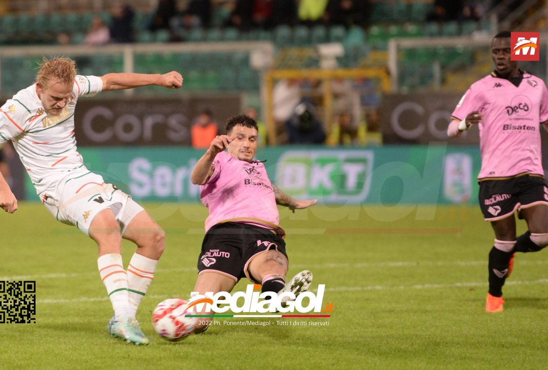 FOTO Palermo-Venezia 0-1, 14ª giornata di Serie B 2022-2023 (Gallery) - immagine 39