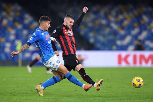 NAPLES, ITALY - NOVEMBER 22: Giovanni Di Lorenzo of S.S.C. Napoli battles for possession with Ante Rebic of A.C. Milan during the Serie A match between SSC Napoli and AC Milan at Stadio San Paolo on November 22, 2020 in Naples, Italy. Sporting stadiums around Italy remain under strict restrictions due to the Coronavirus Pandemic as Government social distancing laws prohibit fans inside venues resulting in games being played behind closed doors. (Photo by Francesco Pecoraro/Getty Images) NAPLES, ITALY - NOVEMBER 22: Giovanni Di Lorenzo of S.S.C. Napoli battles for possession with Ante Rebic of A.C. Milan during the Serie A match between SSC Napoli and AC Milan at Stadio San Paolo on November 22, 2020 in Naples, Italy. Sporting stadiums around Italy remain under strict restrictions due to the Coronavirus Pandemic as Government social distancing laws prohibit fans inside venues resulting in games being played behind closed doors. (Photo by Francesco Pecoraro/Getty Images)