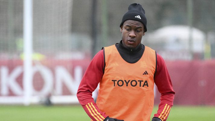 La Roma corre verso il Feyenoord: Ndicka torna in gruppo, c’è Smalling - immagine 1