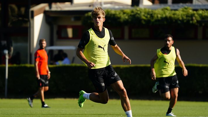 Charles De Ketelaere AC Milan allenamento Milanello