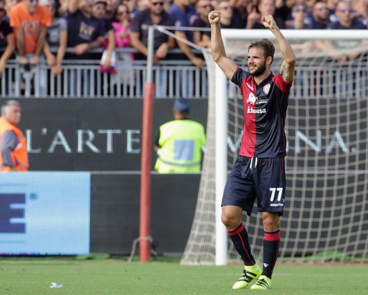CAGLIARI, ITALY - SEPTEMBER 18: Panagiotis Tachtsidis of Cagliari during the Serie A match between Cagliari Calcio and Atalanta BC at Stadio Sant'Elia on September 18, 2016 in Cagliari, Italy. (Photo by Enrico Locci/Getty Images) CAGLIARI, ITALY - SEPTEMBER 18: Panagiotis Tachtsidis of Cagliari during the Serie A match between Cagliari Calcio and Atalanta BC at Stadio Sant'Elia on September 18, 2016 in Cagliari, Italy. (Photo by Enrico Locci/Getty Images)