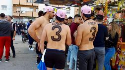 Palermo, fan francesi allo stadio: pazzi per il loro idolo Maxime Giron