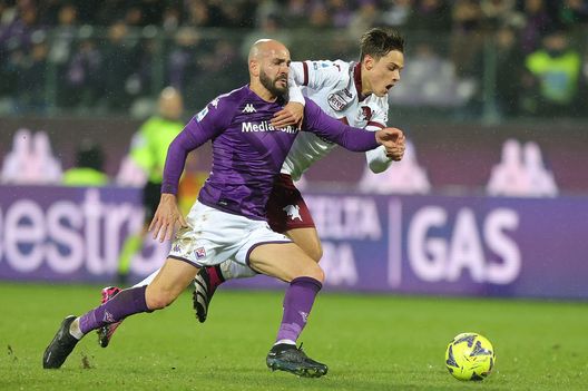 FLORENCE, ITALY - JANUARY 21: Riccardo Saponara of ACF Fiorentina in action against Samuele Ricci of Torino FC during the Serie A match between ACF Fiorentina and Torino FC at Stadio Artemio Franchi on January 21, 2023 in Florence, Italy. (Photo by Gabriele Maltinti/Getty Images) Torino, Ricci: “Lavoro sul tiro. Coppa? Faremo di tutto per passare il turno”- immagine 3