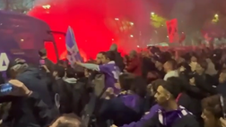 Fiorentina-Milan, fumogeni e non solo: la carica dei tifosi Viola | VIDEO
