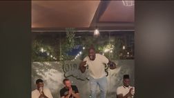 Inter, classico rito di ‘iniziazione’ per il rientrante Lukaku | VIDEO