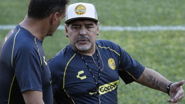 &#8220;Un dio sporco, ma così umano. Il più umano&#8221;, viaggio nel Maradona di Crosetti 