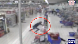 VIDEO Assago, l’ex calciatore palermitano Tarantino disarma il killer: le immagini