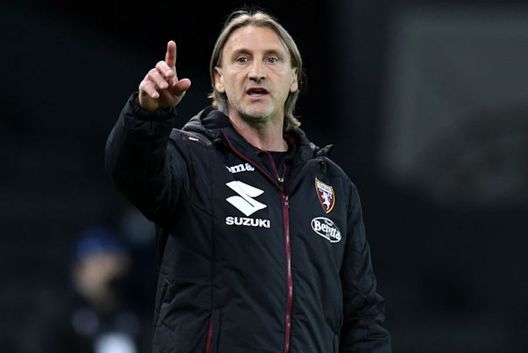 UDINE, ITALY - APRIL 10: Davide Nicola, Head Coach of Torino FC gives their side instructions during the Serie A match between Udinese Calcio and Torino FC at Dacia Arena on April 10, 2021 in Udine, Italy. Sporting stadiums around Italy remain under strict restrictions due to the Coronavirus Pandemic as Government social distancing laws prohibit fans inside venues resulting in games being played behind closed doors. (Photo by Alessandro Sabattini/Getty Images) UDINE, ITALY - APRIL 10: Davide Nicola, Head Coach of Torino FC gives their side instructions during the Serie A match between Udinese Calcio and Torino FC at Dacia Arena on April 10, 2021 in Udine, Italy. Sporting stadiums around Italy remain under strict restrictions due to the Coronavirus Pandemic as Government social distancing laws prohibit fans inside venues resulting in games being played behind closed doors. (Photo by Alessandro Sabattini/Getty Images)