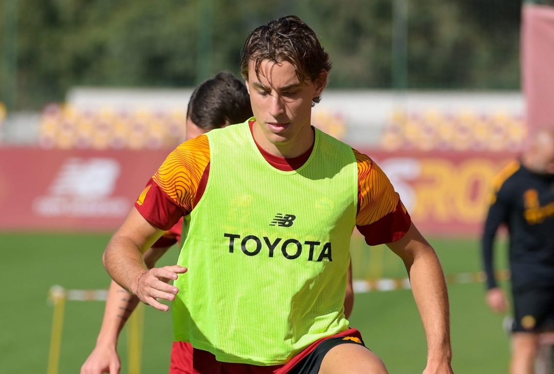 Mattinata di lavoro per la Roma in vista del Betis – FOTO GALLERY - immagine 28