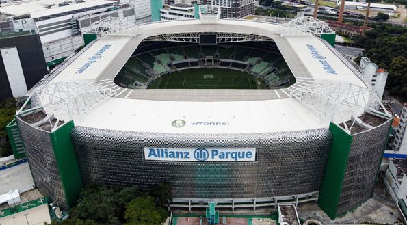 (Photo by Alexandre Schneider/Getty Images) Torna il derby di Ademir e Pelé: Palmeiras-Santos, porte aperte al 100% senza mascherine- immagine 2