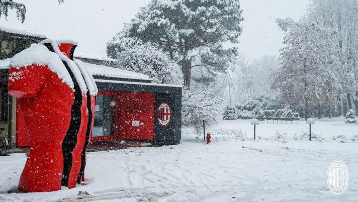 Il centro sportivo di Milanello innevato (acmilan) 