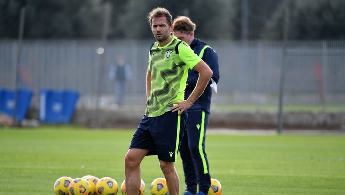 ROME, ITALY - NOVEMBER 19: Senad Lulic of SS Lazio during the SS Lazio training session at the Formello sport center on November 19, 2020 in Rome, Italy. (Photo by Marco Rosi - SS Lazio/Getty Images) ROME, ITALY - NOVEMBER 19: Senad Lulic of SS Lazio during the SS Lazio training session at the Formello sport center on November 19, 2020 in Rome, Italy. (Photo by Marco Rosi - SS Lazio/Getty Images)