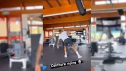 VIDEO / Milan, Maignan fa una mossa di karate e atterra sulle due gambe