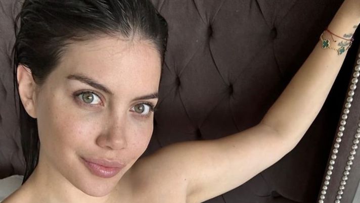 Wanda Nara, l’ultima foto hot esalta le forme da urlo. E arriva il commento di Icardi  Wanda Nara, l’ultima foto hot esalta le forme da urlo. E arriva il commento di Icardi - immagine 1