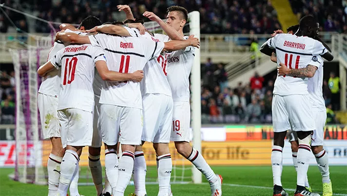 L'esultanza dei giocatori del Milan per la vittoria contro la Fiorentina (credits: acmilan.com)
