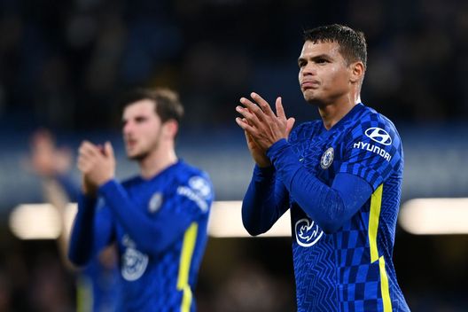(Photo by Shaun Botterill/Getty Images) Il London derby degli assenti, il Chelsea contro Conte: fra mal di schiena, Covid e polemiche- immagine 2
